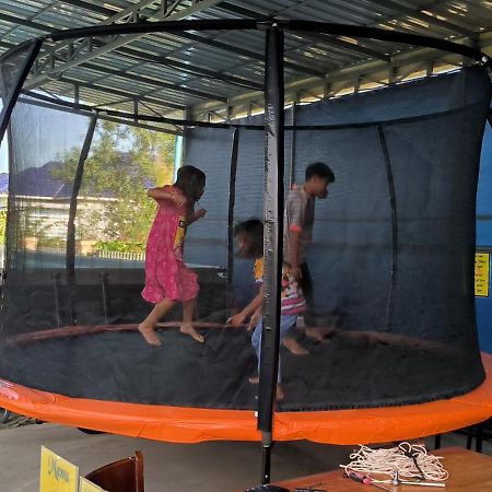 Monica Guesthouse 贡布 外观 照片