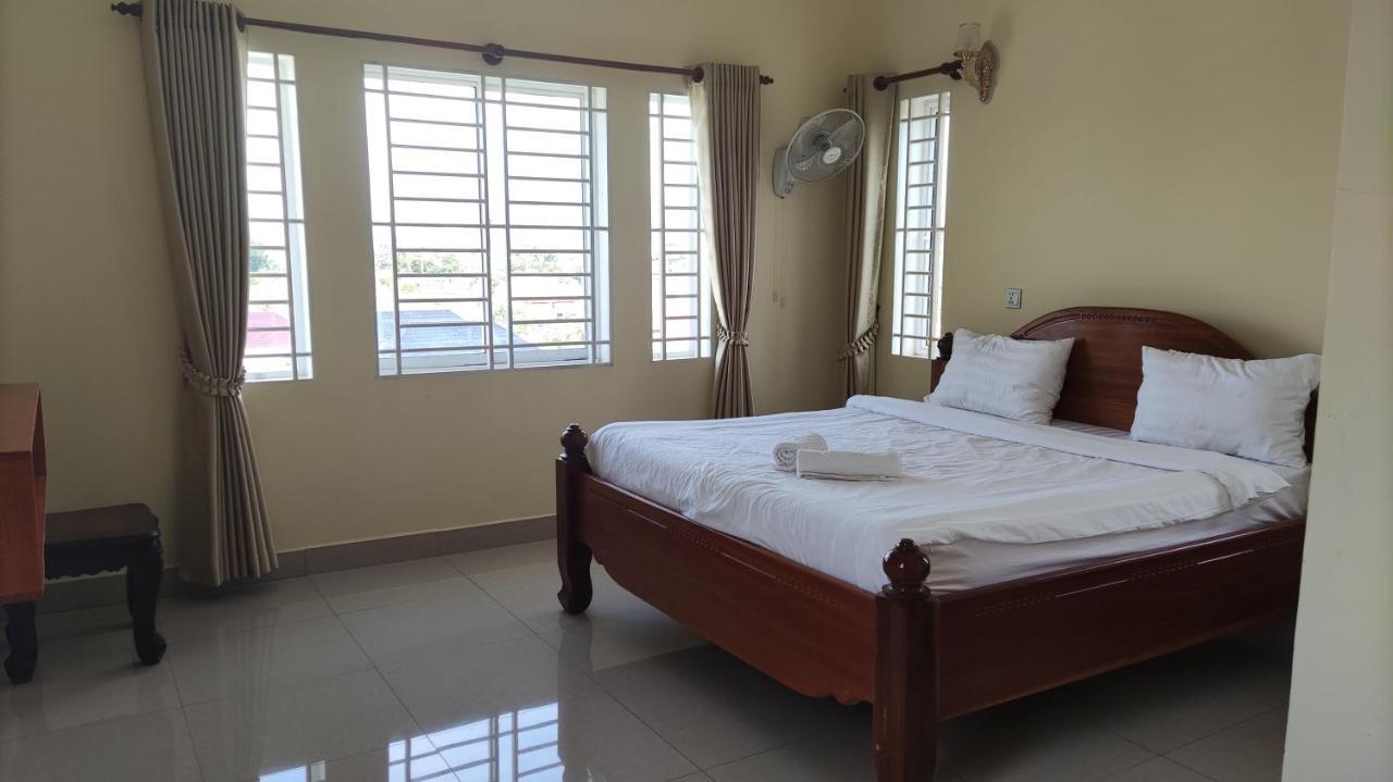 Monica Guesthouse 贡布 外观 照片