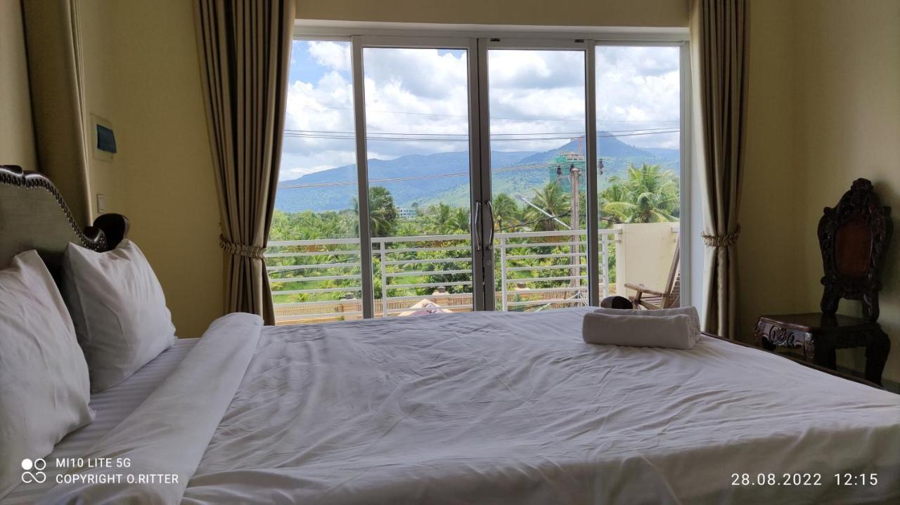 Monica Guesthouse 贡布 外观 照片
