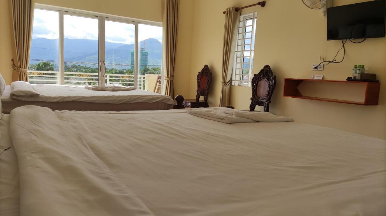 Monica Guesthouse 贡布 外观 照片